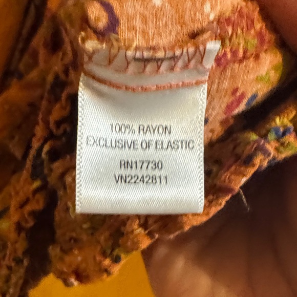 Pure Energy Rust Paisley Peasant Top - Picture 4 of 4